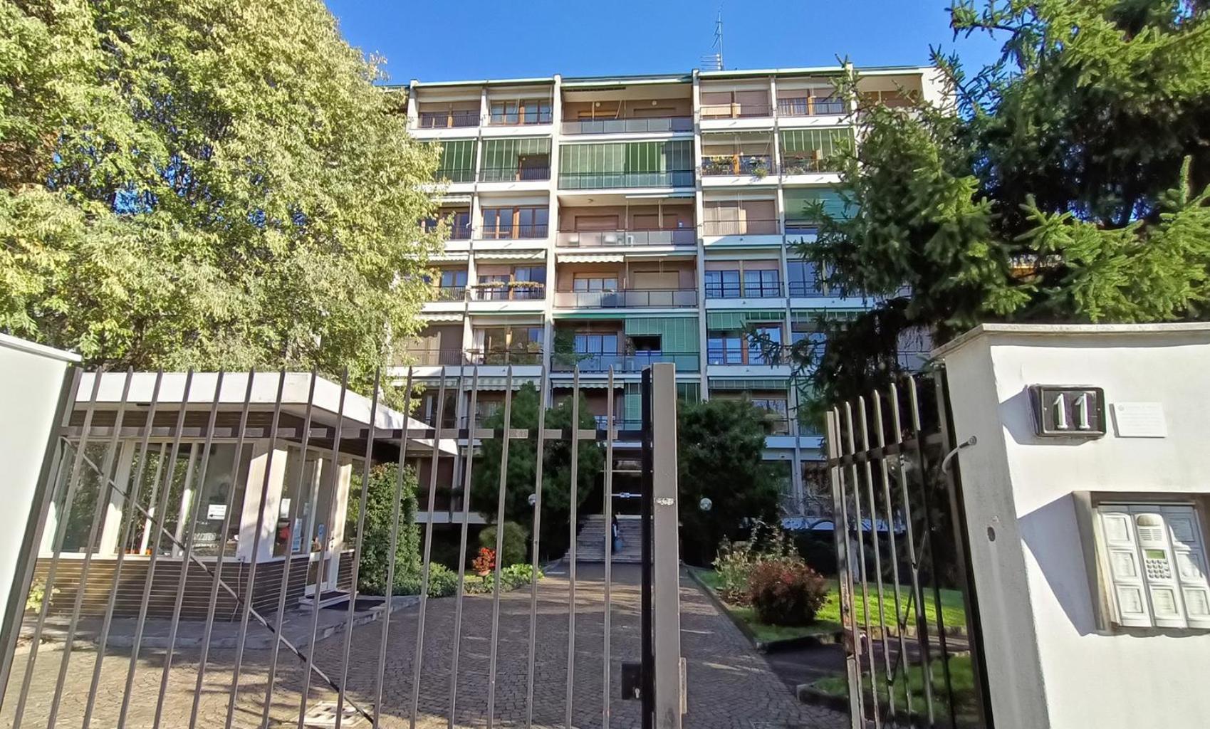 Sahi - Via Dei Ciclamini Mm1 Primaticcio, Stadio San Siro, Ospedale San Carlo 米兰 外观 照片