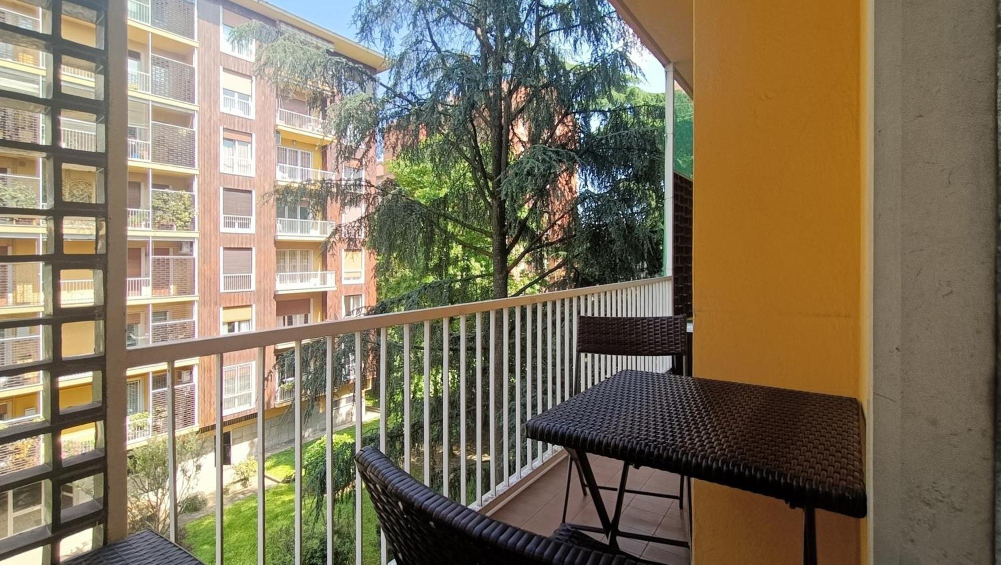 Sahi - Via Dei Ciclamini Mm1 Primaticcio, Stadio San Siro, Ospedale San Carlo 米兰 外观 照片